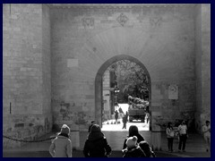 Gate through Torres de Serranos to the Old Town